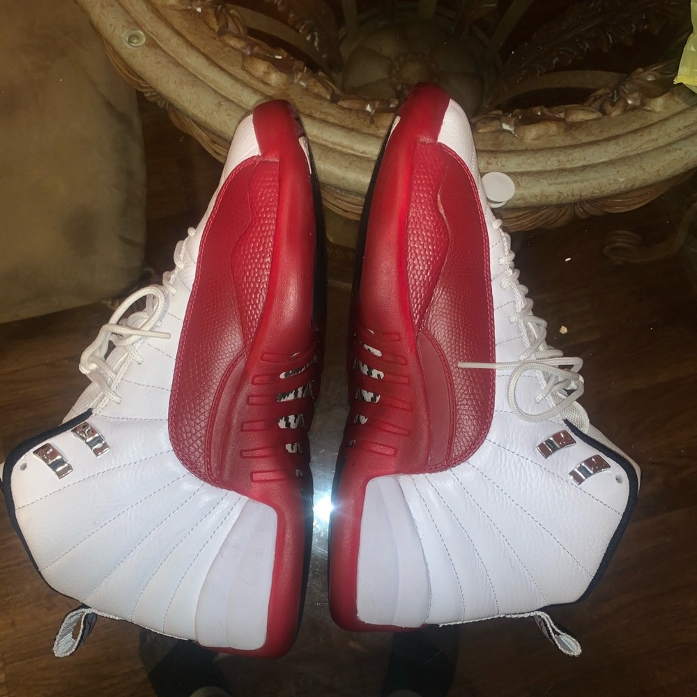 Air Jordan cherry 12